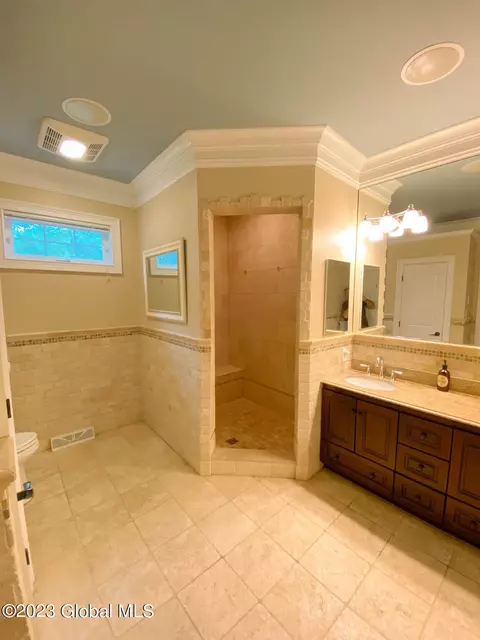 790 Waters Rd, Glenville, NY 12302 photo 33