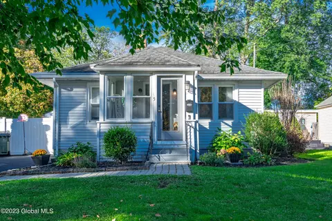 5 N 3rd St, Cohoes, NY 12047