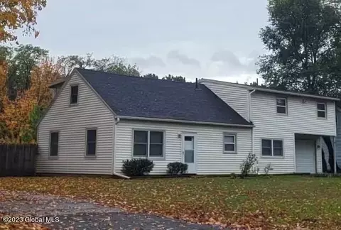 1130 Inner Dr, Schenectady, NY 12303