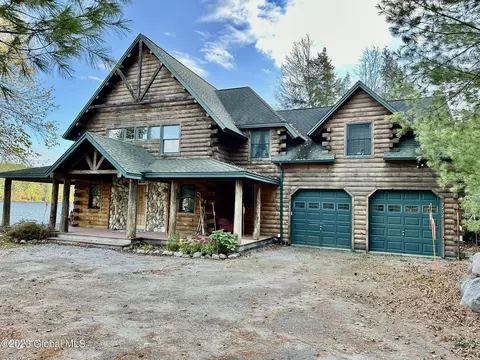 7232 Us 9, Chestertown, NY 12817