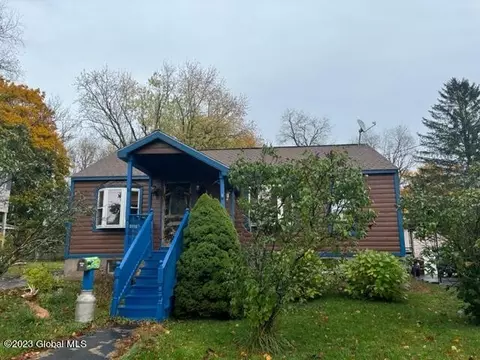 158 E Boulevard Blvd, Gloversville, NY 12078