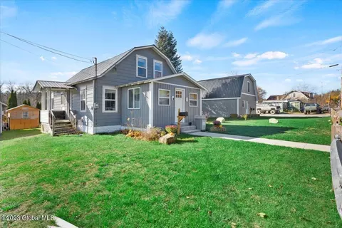 4005 4007 Main St, Warrensburg, NY 12885