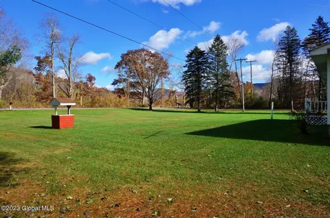 8 Mailbox Way, Eagle Bridge, NY 12057 photo 4
