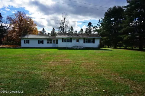 8 Mailbox Way, Eagle Bridge, NY 12057 photo 2