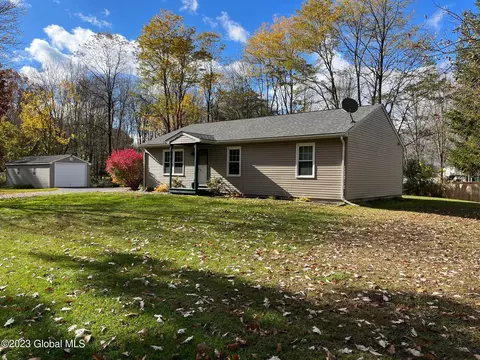 6406 Peters Ln, Valatie, NY 12184