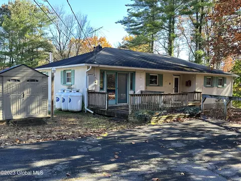 1366 Tripoli Rd, Fort Ann, NY 12827