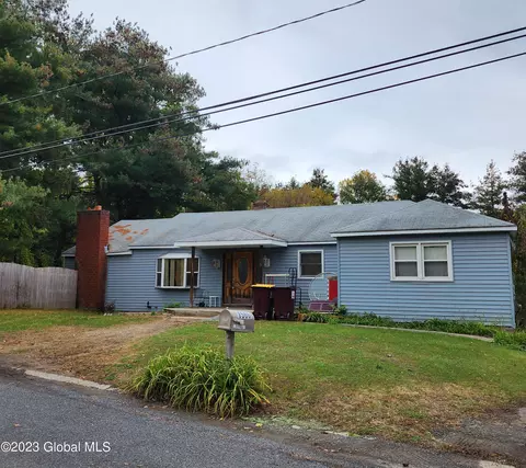 1566 S Old Post Rd, Castleton On Hudson, NY 12033