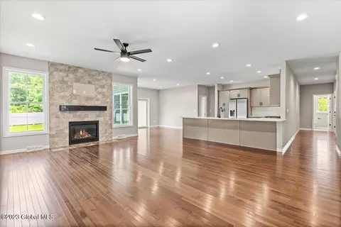 910 Duff Bambury Ct, Schenectady, NY 12306 photo 19