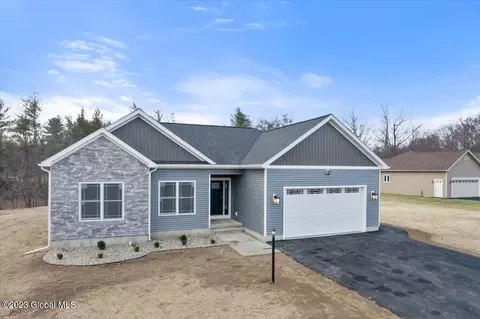 910 Duff Bambury Ct, Schenectady, NY 12306 photo 8