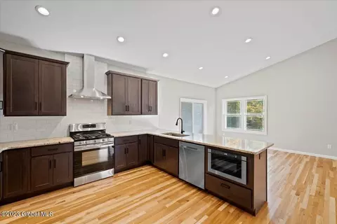 910 Duff Bambury Ct, Schenectady, NY 12306 photo 14