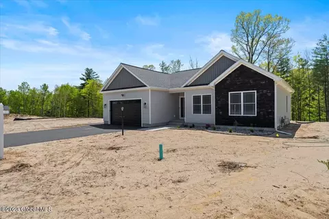 910 Duff Bambury Ct, Schenectady, NY 12306 photo 7