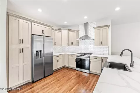 910 Duff Bambury Ct, Schenectady, NY 12306 photo 21