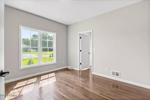 910 Duff Bambury Ct, Schenectady, NY 12306 photo 23