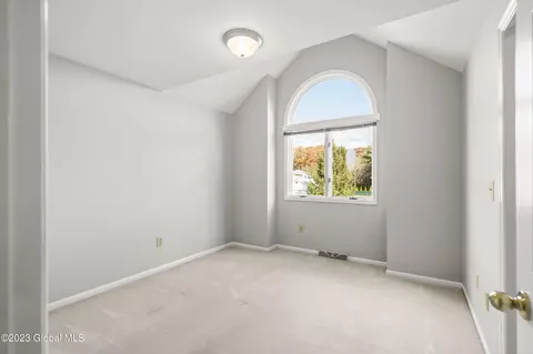 2 Riverdale Rd, Niskayuna, NY 12309 photo 22