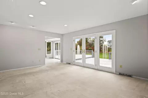 2 Riverdale Rd, Niskayuna, NY 12309 photo 7