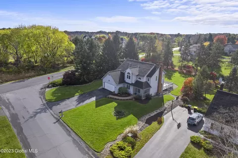 2 Riverdale Rd, Niskayuna, NY 12309 photo 2