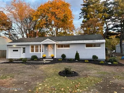 37 E Parkwood, Albany, NY 12203