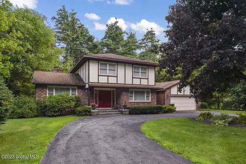 97 Mccormack Dr, Lake George, NY 12845