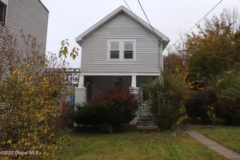 31 Christie St, Troy, NY 12180