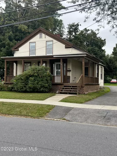 24 Mccrea St, Fort Edward, NY 12828