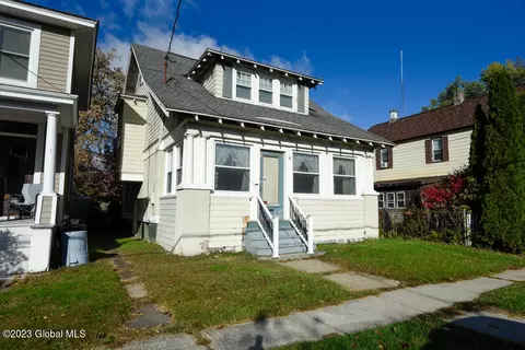 1237 4th St, Rensselaer, NY 12144