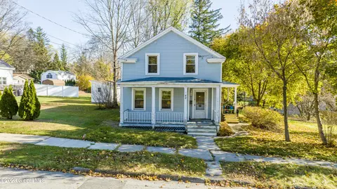 42 Center St, Ballston Spa, NY 12020