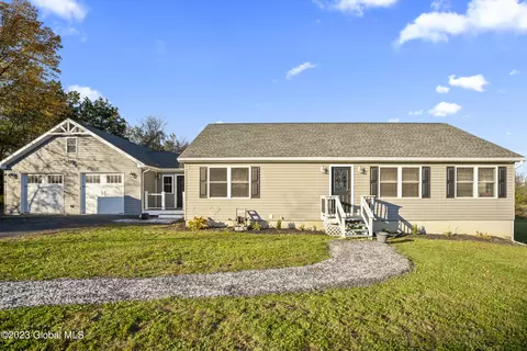 1344 Farm To Market Rd, Coxsackie, NY 12051