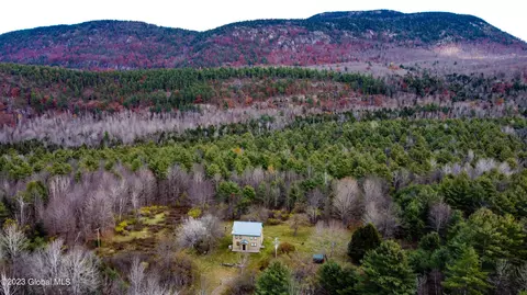 1152 N Garnet Lake Rd, Johnsburg, NY 12843