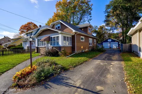 10 Lockrow Blvd, Albany, NY 12205