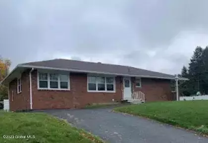 110 Gillette Ave, Troy, NY 12180