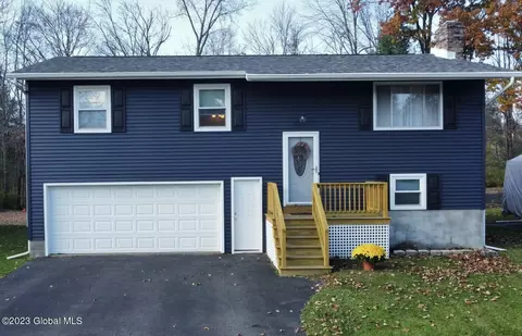 35 Holly Blvd, Scotia, NY 12302