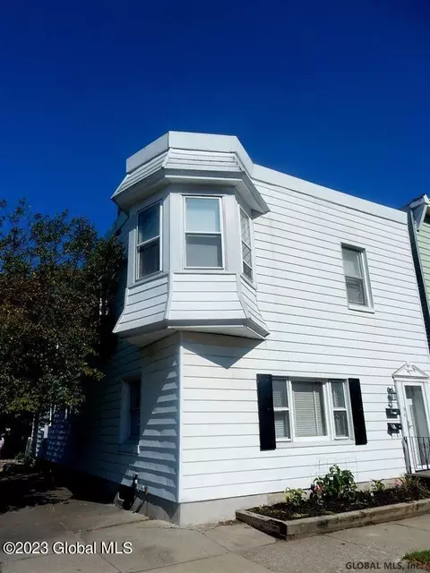 2103 4th Ave, Watervliet, NY 12189
