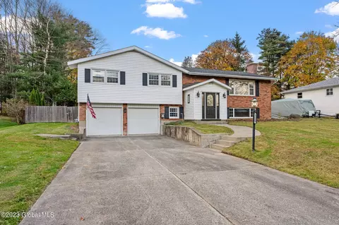 1229 Hempstead Rd, Schenectady, NY 12309