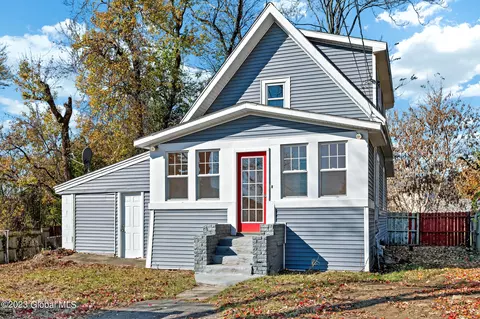 20 Knapp Ter, Albany, NY 12205