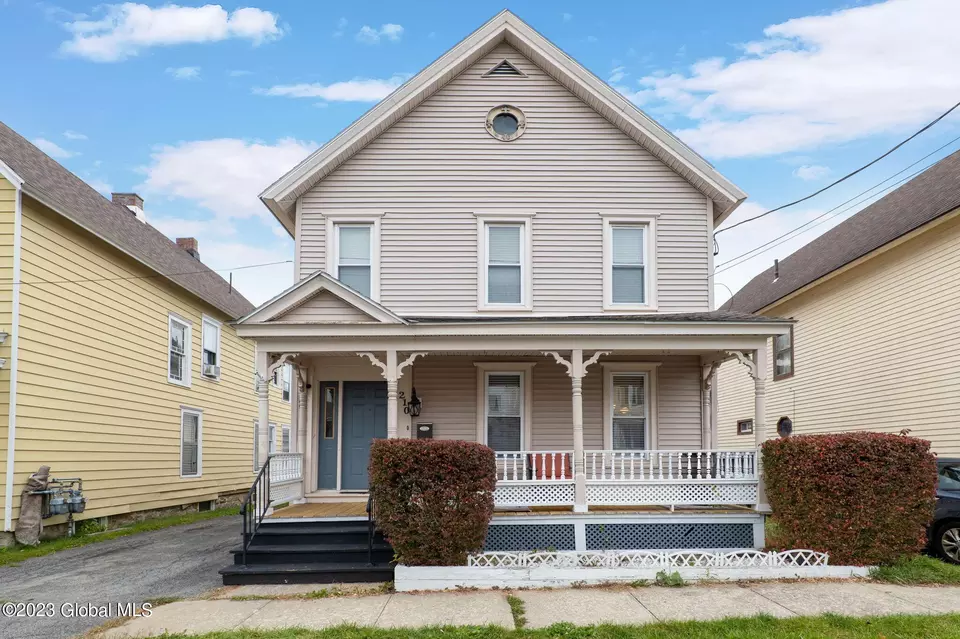 210 Fon Clair St, Johnstown, NY 12095 35 Photos Movoto