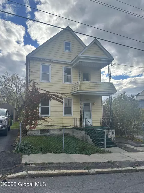 552 Clarendon St, Schenectady, NY 12308