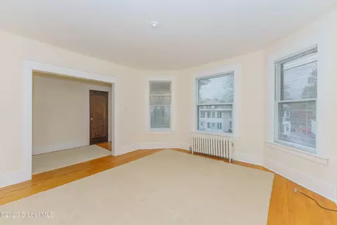1025 Baker Ave, Schenectady, NY 12309 photo 39