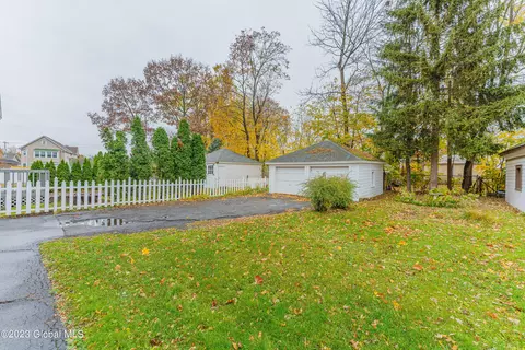 1025 Baker Ave, Schenectady, NY 12309 photo 56
