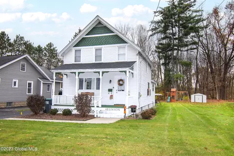 48 Union St, Ballston Spa, NY 12020