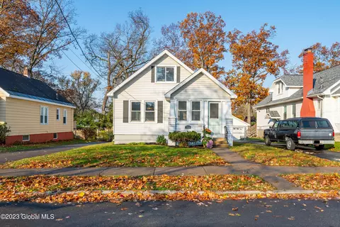 1239 Garner Ave, Schenectady, NY 12309