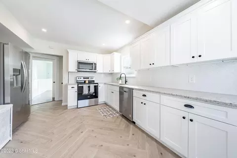 1239 Garner Ave, Schenectady, NY 12309 photo 25