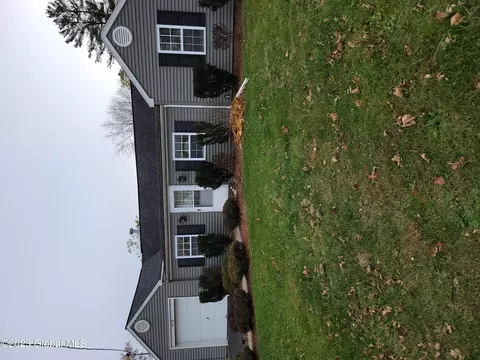 618 Boght Rd, Cohoes, NY 12047