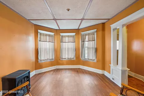 869 Eastern Ave, Schenectady, NY 12308 photo 4