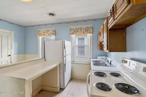 869 Eastern Ave, Schenectady, NY 12308 photo 35