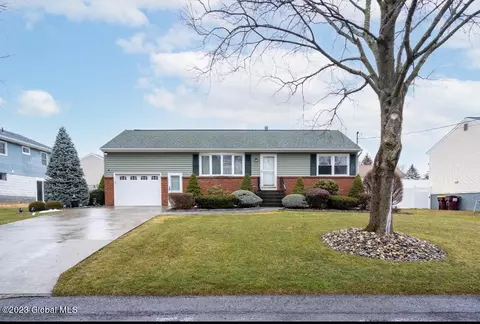 15 E Ford Dr, Latham, NY 12110