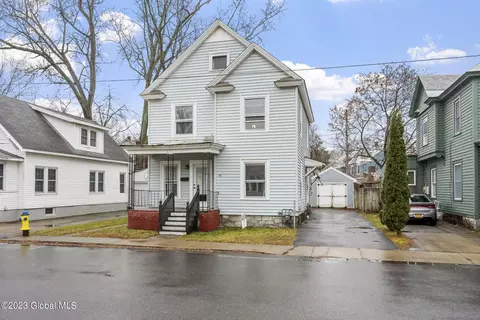 10 Elizabeth St, Glens Falls, NY 12801