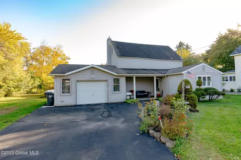 334 Butterfield Ave, Alplaus, NY 12008