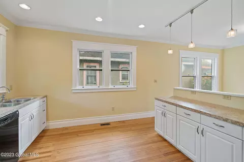 1316 Baker Ave, Schenectady, NY 12309 photo 20