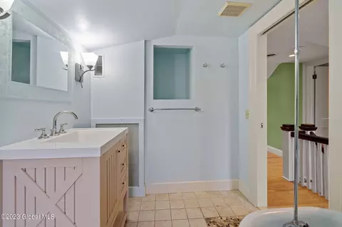 1316 Baker Ave, Schenectady, NY 12309 photo 41