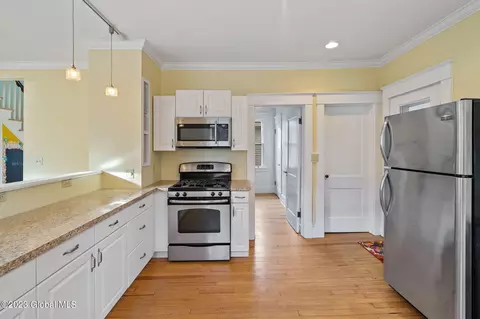 1316 Baker Ave, Schenectady, NY 12309 photo 23